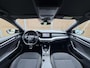 Skoda Octavia Combi 1.0 e-TSI Sport Business Automaat | LED verlichting | Stoelverwarming | Navigatiesysteem | Apple CarPlay/Android Auto Smartlink | Sfeerverlichting | 17 inch lichtmetalen velgen | Parkeersensoren voor en achter