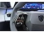 Peugeot e-5008 GT Exclusive 73 kWh 7p € 6.250,- DEMO VOORDEEL | OP VOORRAAD = SNEL RIJDEN | Trekhaak | Nappa Leder | Massage/Ventilatie/Verwarming | 360 Vision