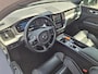 Volvo XC60 2.0 B4 R-Design | VERWACHT | ACHTERUITRIJCAMERA | ELEKTRISCHE TREKHAAK | ELEKTRISCHE STOELEN MET GEHEUGEN | NAVIGATIE | STUUR- & STOELVERWARMING | LEER | APPLE CARPLAY / ANDROID AUTO |