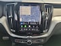 Volvo XC60 2.0 B4 R-Design | VERWACHT | ACHTERUITRIJCAMERA | ELEKTRISCHE TREKHAAK | ELEKTRISCHE STOELEN MET GEHEUGEN | NAVIGATIE | STUUR- & STOELVERWARMING | LEER | APPLE CARPLAY / ANDROID AUTO |