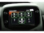 Toyota Aygo 1.0 VVT-i x-joy cabrio | Climate Control | Camera | Groot Scherm | Lichtmetalen Velgen | Red Pack |