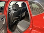 Renault Captur 120PK TCe Intens Automaat | Trekhaak | Navi | Camera | Climate Control | Cruise Control | Full LED | Lichtmetalen Velgen | Bluetooth | Parkeersensoren | Licht & Regen Sensor |
