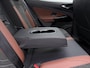 Volkswagen ID.4 Pro Business 77 kWh Panoramadak - Navigatie - Camera - Trekhaak - Warmtepomp