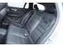 Volvo V60 2.0 T6 Recharge AWD R-Design | Panoramadak | Adaptieve Cruise Control | Lederen stoelen | Apple Carplay | Android Auto | Elektrisch bedienbare achterklep | Stoelverwarming | Stuurwielverwarming