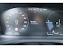 Volvo V60 2.0 T6 Recharge AWD R-Design | Panoramadak | Adaptieve Cruise Control | Lederen stoelen | Apple Carplay | Android Auto | Elektrisch bedienbare achterklep | Stoelverwarming | Stuurwielverwarming