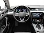 Volkswagen Passat Variant 1.4 TSI PHEV GTE Business Navigatie - ACC - Stoelverwarming - Pano-dak - Camera - Leder - LED