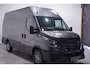 IVECO Daily 35S21 210 pk Aut. L2H2 Nieuw Ex. BPM Navi, Camera Laadruimte Pakket, LED Koplampen, Trekhaak 3.500 kg, 3-Zits