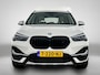 BMW X1 xDrive25e High Executive | Automaat | Leder | Parkeer sensoren | Navigatie | Cruise control | Climate control | DAB | Stoel verwarming | Elec. Achterklep | LMV | Trekhaak afneembaar