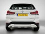 BMW X1 xDrive25e High Executive | Automaat | Leder | Parkeer sensoren | Navigatie | Cruise control | Climate control | DAB | Stoel verwarming | Elec. Achterklep | LMV | Trekhaak afneembaar