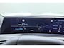 Peugeot E-3008 Allure Long Range 230 97 kWh DEMO | 680 KM WLTP | Camera Voor/Achter/Zijkanten | Stoel Verwarming | Panoramic Navigation Pack