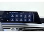 Peugeot E-3008 Allure Long Range 230 97 kWh DEMO | 680 KM WLTP | Camera Voor/Achter/Zijkanten | Stoel Verwarming | Panoramic Navigation Pack
