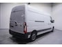 Renault Master 2.3 DCi 130 pk L3H2 Camera, Airco Trekhaak 2.500 kg, Cruise Control, Laadruimte Pakket, 3-Zits