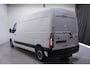 Renault Master 2.3 DCi 130 pk L3H2 Camera, Airco Trekhaak 2.500 kg, Cruise Control, Laadruimte Pakket, 3-Zits