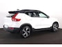 Volvo XC40 T5 Recharge Inscription - IntelliSafe Assist & Surround - Adaptieve LED koplampen - Parkeercamera achter - Verwarmde voorstoelen & stuur - Parkeersensoren voor & achter - Elektr. bedienb. voorstoelen met geheugen links - Draadloze tel. lader - Extra getint glas - Inklapbare trekhaak - 19' LMV