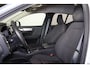 Volvo XC40 T5 Recharge Inscription - IntelliSafe Assist & Surround - Adaptieve LED koplampen - Parkeercamera achter - Verwarmde voorstoelen & stuur - Parkeersensoren voor & achter - Elektr. bedienb. voorstoelen met geheugen links - Draadloze tel. lader - Extra getint glas - Inklapbare trekhaak - 19' LMV