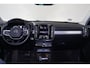 Volvo XC40 T5 Recharge Inscription - IntelliSafe Assist & Surround - Adaptieve LED koplampen - Parkeercamera achter - Verwarmde voorstoelen & stuur - Parkeersensoren voor & achter - Elektr. bedienb. voorstoelen met geheugen links - Draadloze tel. lader - Extra getint glas - Inklapbare trekhaak - 19' LMV