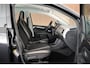 Volkswagen Up! 1.0 BMT 60pk high up! Stoelverwarming Parkeersensoren Cruise Control Climate Control