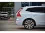 Volvo XC60 2.0 T8 Twin Engine AWD R-Design / Pano / Luchtvering / 22 Inch / B&W / Leder