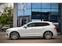 Volvo XC60 2.0 T8 Twin Engine AWD R-Design / Pano / Luchtvering / 22 Inch / B&W / Leder