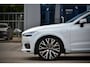 Volvo XC60 2.0 T8 Twin Engine AWD R-Design / Pano / Luchtvering / 22 Inch / B&W / Leder
