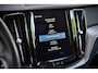 Volvo XC60 2.0 T8 Twin Engine AWD R-Design / Pano / Luchtvering / 22 Inch / B&W / Leder
