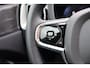 Volvo XC60 2.0 T8 Plug-in hybrid AWD Plus Dark Soh 100% FABRIEKSGARANTIE Panoramadak/Orrefors kristal pook/Zwarte hemel/Stoelverwarming voor & achter/Stuurverwarming/Harman kardon audio/360 camera/Elektrische stoelen met geheugen/Adaptieve cruis control/Lane assist/