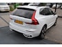 Volvo XC60 2.0 T8 Plug-in hybrid AWD Plus Dark Soh 100% FABRIEKSGARANTIE Panoramadak/Orrefors kristal pook/Zwarte hemel/Stoelverwarming voor & achter/Stuurverwarming/Harman kardon audio/360 camera/Elektrische stoelen met geheugen/Adaptieve cruis control/Lane assist/
