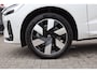 Volvo XC60 2.0 T8 Plug-in hybrid AWD Plus Dark Soh 100% FABRIEKSGARANTIE Panoramadak/Orrefors kristal pook/Zwarte hemel/Stoelverwarming voor & achter/Stuurverwarming/Harman kardon audio/360 camera/Elektrische stoelen met geheugen/Adaptieve cruis control/Lane assist/