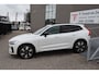 Volvo XC60 2.0 T8 Plug-in hybrid AWD Plus Dark Soh 100% FABRIEKSGARANTIE Panoramadak/Orrefors kristal pook/Zwarte hemel/Stoelverwarming voor & achter/Stuurverwarming/Harman kardon audio/360 camera/Elektrische stoelen met geheugen/Adaptieve cruis control/Lane assist/