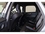 Volvo XC60 T6 Recharge AWD Plus Black Edition - IntelliSafe Assist & Surround - Harman/Kardon audio - Parkeercamera achter - Verwarmde voorstoelen, stuur & achterbank - Parkeersensoren voor & achter - Elektr. bedienb. voorstoelen met geheugen - Draadloze tel. lader - Extra getint glas - 21' LMV