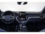Volvo XC60 T6 Recharge AWD Plus Black Edition - IntelliSafe Assist & Surround - Harman/Kardon audio - Parkeercamera achter - Verwarmde voorstoelen, stuur & achterbank - Parkeersensoren voor & achter - Elektr. bedienb. voorstoelen met geheugen - Draadloze tel. lader - Extra getint glas - 21' LMV