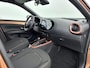 Toyota Aygo X Hybrid 115 pulse | Apple Carplay / Android Auto | Adaptive Cruise | LED | Clima | Parkeersensoren voor/achter | Camera | 17 inch | Privacy glas