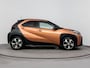 Toyota Aygo X Hybrid 115 pulse | Apple Carplay / Android Auto | Adaptive Cruise | LED | Clima | Parkeersensoren voor/achter | Camera | 17 inch | Privacy glas