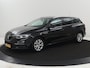 Renault Megane Estate 1.3 TCe Limited | Trekhaak | Parkeerhulp | Cruise control | Climate control | Navigatie | Bluetooth | Keyless | Sfeerverlichting |
