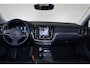 Volvo V60 B4 Plus Bright - Panorama/schuifdak - IntelliSafe Assist - 360º Camera - Harman/Kardon audio - Adaptieve LED koplampen - Verwarmde voorstoelen, stuur & achterbank - Parkeersensoren voor & achter - Elektr. bedienb. voorstoelen met geheugen - Draadloze tel. lader - Standkachel - Inklapbare trekhaak - 18' LMV