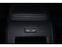 Volvo V60 B4 Plus Bright - Panorama/schuifdak - IntelliSafe Assist - 360º Camera - Harman/Kardon audio - Adaptieve LED koplampen - Verwarmde voorstoelen, stuur & achterbank - Parkeersensoren voor & achter - Elektr. bedienb. voorstoelen met geheugen - Draadloze tel. lader - Standkachel - Inklapbare trekhaak - 18' LMV