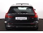 Volvo V60 B4 Plus Bright - Panorama/schuifdak - IntelliSafe Assist - 360º Camera - Harman/Kardon audio - Adaptieve LED koplampen - Verwarmde voorstoelen, stuur & achterbank - Parkeersensoren voor & achter - Elektr. bedienb. voorstoelen met geheugen - Draadloze tel. lader - Standkachel - Inklapbare trekhaak - 18' LMV