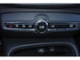 Volvo XC40 B4 (198pk) R-Design - IntelliSafe Assist & Surround - Harman/Kardon audio - Elektr. bedienb. voorstoelen - Extra getint glas - Parkeercamera achter - Verwarmde voorstoelen & stuur - Full LED koplampen met adapti