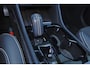 Volvo XC40 B4 (198pk) R-Design - IntelliSafe Assist & Surround - Harman/Kardon audio - Elektr. bedienb. voorstoelen - Extra getint glas - Parkeercamera achter - Verwarmde voorstoelen & stuur - Full LED koplampen met adapti