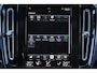 Volvo XC40 B4 (198pk) R-Design - IntelliSafe Assist & Surround - Harman/Kardon audio - Elektr. bedienb. voorstoelen - Extra getint glas - Parkeercamera achter - Verwarmde voorstoelen & stuur - Full LED koplampen met adapti