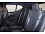 Volvo XC40 B4 (198pk) R-Design - IntelliSafe Assist & Surround - Harman/Kardon audio - Elektr. bedienb. voorstoelen - Extra getint glas - Parkeercamera achter - Verwarmde voorstoelen & stuur - Full LED koplampen met adapti