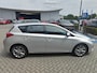 Toyota Auris 1.8 Hybrid Lease Pro STOELVERW NAVI KEYLESS PARK-SENSOREN LM-VELGEN CAMERA BLUETOOTH CRUISE