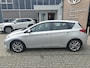 Toyota Auris 1.8 Hybrid Lease Pro STOELVERW NAVI KEYLESS PARK-SENSOREN LM-VELGEN CAMERA BLUETOOTH CRUISE