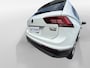 Volkswagen Tiguan 2.0 TSI 4Motion Highline | PAN. DAK | ELEKTR. TREKHAAK | STOELVERWARMING | NL-AUTO | DEALERONDERHOUDEN | ETC..