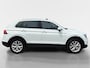Volkswagen Tiguan 2.0 TSI 4Motion Highline | PAN. DAK | ELEKTR. TREKHAAK | STOELVERWARMING | NL-AUTO | DEALERONDERHOUDEN | ETC..