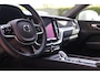 Volvo XC60 T6 Recharge AWD Plus Bright | Long Range | Stoelverwarming | Trekhaak | Panoramadak | Parkeercamera | Memory Stoelen | Keyless