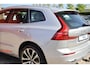 Volvo XC60 T6 Recharge AWD Plus Bright | Long Range | Stoelverwarming | Trekhaak | Panoramadak | Parkeercamera | Memory Stoelen | Keyless
