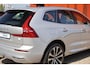 Volvo XC60 T6 Recharge AWD Plus Bright | Long Range | Stoelverwarming | Trekhaak | Panoramadak | Parkeercamera | Memory Stoelen | Keyless