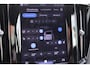 Volvo XC60 T6 Recharge AWD Plus Bright | Long Range | Stoelverwarming | Trekhaak | Panoramadak | Parkeercamera | Memory Stoelen | Keyless