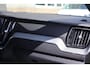 Volvo XC60 T6 Recharge AWD Plus Bright | Long Range | Stoelverwarming | Trekhaak | Panoramadak | Parkeercamera | Memory Stoelen | Keyless
